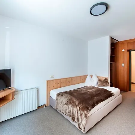 Holiday home Manni - & *